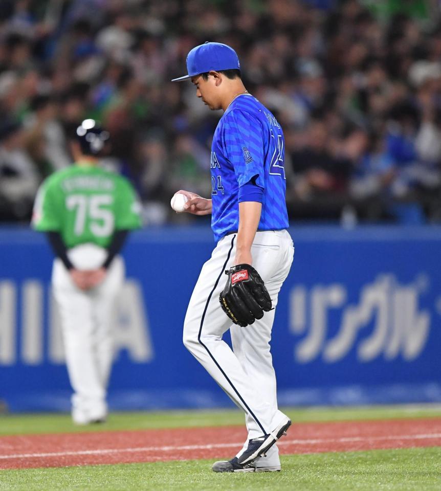 　５回途中で降板した吉野（撮影・開出牧）