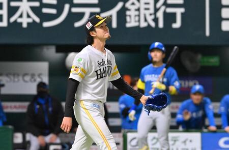 　５回、郡司に犠飛を許した上沢（撮影・西田忠信）