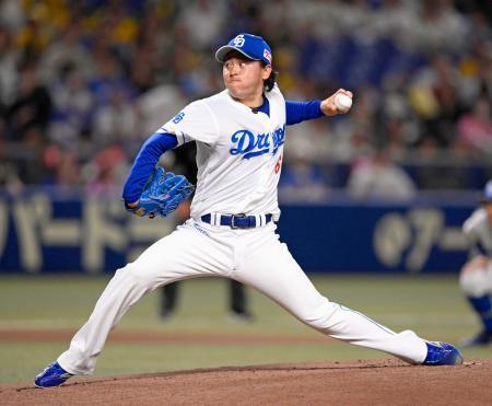 　阪神戦に先発した中日・三浦＝バンテリンドーム