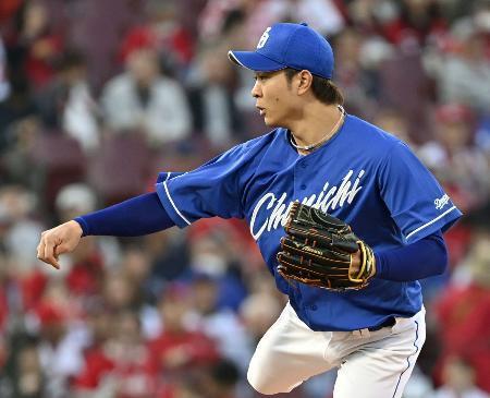 　７回２失点で２勝目を挙げた中日・高橋宏＝マツダ