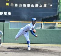 　力投する健大高崎・石垣