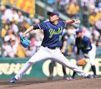 　力投する先発の石川（撮影・西田忠信）