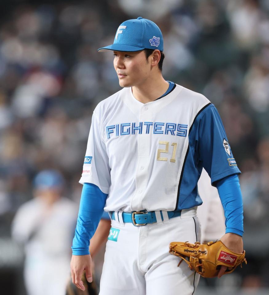 　シートノックに臨む清宮幸（撮影・中島達哉）