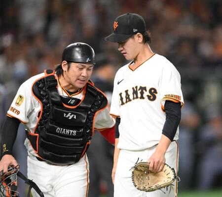 【写真】岡本負傷でこわばる巨人・阿部監督