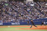 　５回、力投する山岡（撮影・山口登）