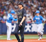 　６回、山崎は清宮幸に２ランを許す（撮影・山口登）