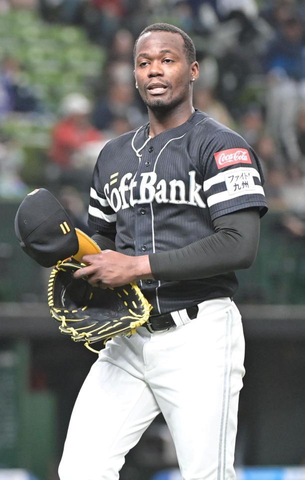 　西武打線を７回１安打無死点で抑えきったモイネロ（撮影・持木克友）