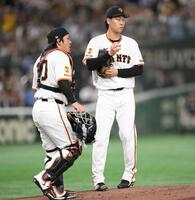 　２回、失点を許した山崎（撮影・堀内翔）