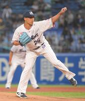 　先発マウンドに立ち力投する山野（撮影・佐藤厚）