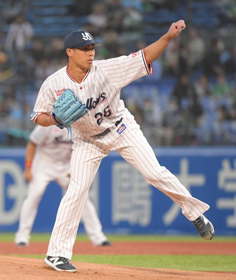 　先発マウンドに立ち力投する山野（撮影・佐藤厚）