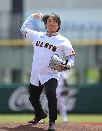 松井秀喜氏　苦笑い始球式「あぁ～っ」恥ずかしワンバン投球