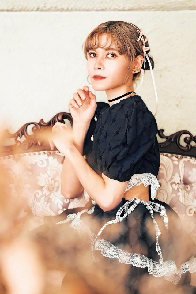 　始球式を務める声優のファイルーズあい（球団提供）