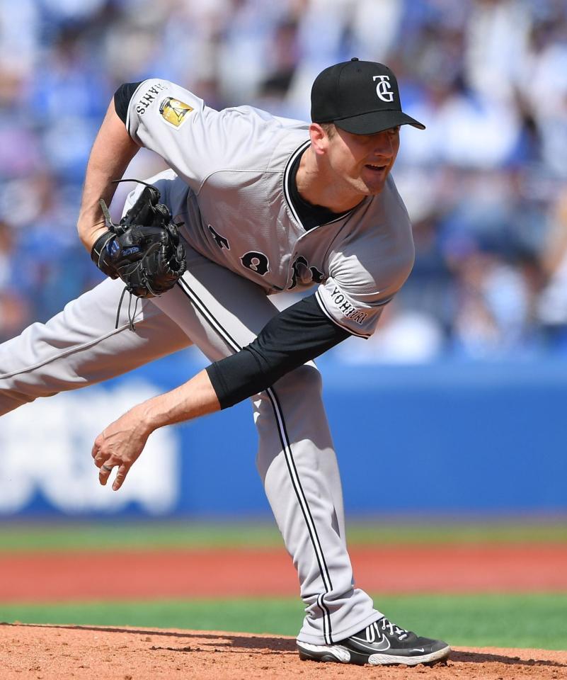 　前回登板で力投するグリフィン（４日）