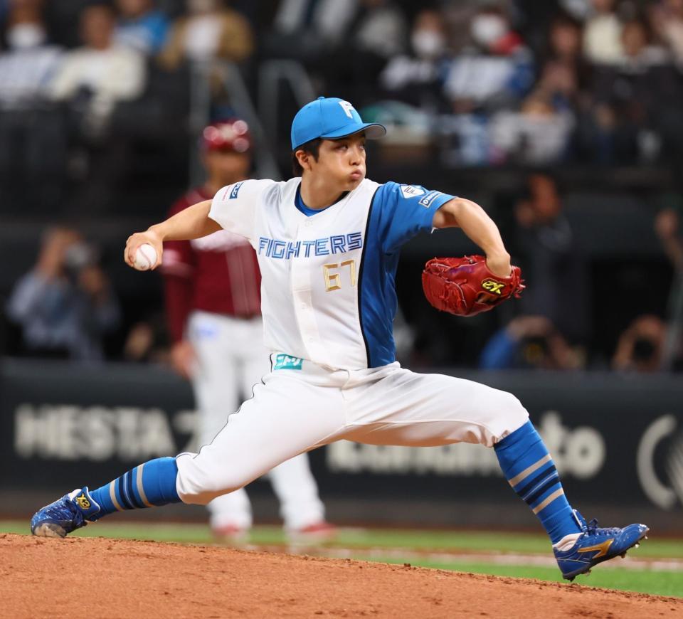 　５回から登板した山本拓（撮影・中島達哉）