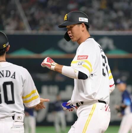 　６回、移籍後初安打となる中前打を放った秋広