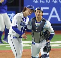 　９回、ピンチを脱し安どの入江（撮影・金田祐二）