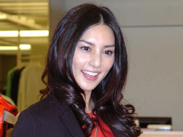 元プロ野球選手のモデル妻　２ショ公開