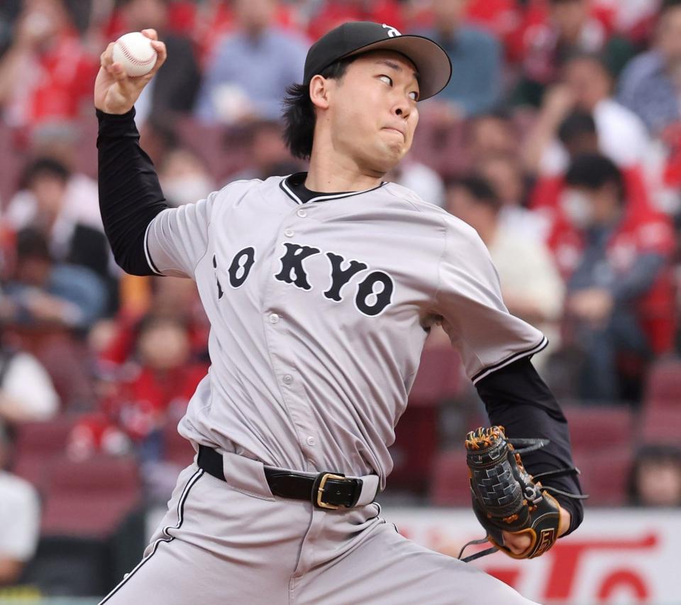 　先発し力投する山崎（撮影・市尻達拡）