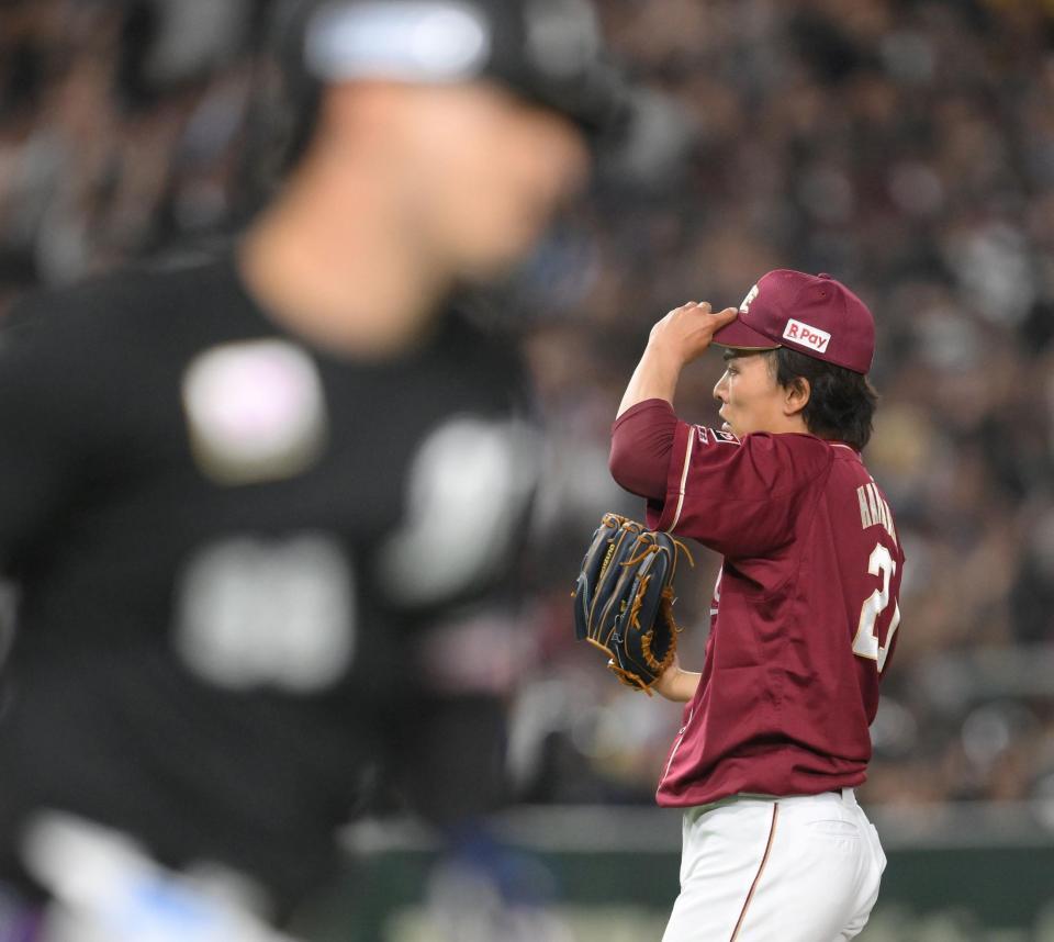 　６回、ソトに左越えソロを浴びた早川（撮影・伊藤笙子）