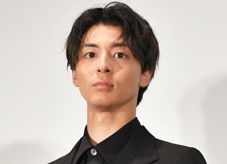ソフトバンクー楽天の始球式で俳優・高杉真宙が登場　投球フォームは大谷翔平モデル？「かっこつけてやってみたんですけどね」
