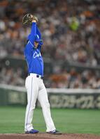 　綺麗なワインドアップを見せる金丸（撮影・伊藤笙子）