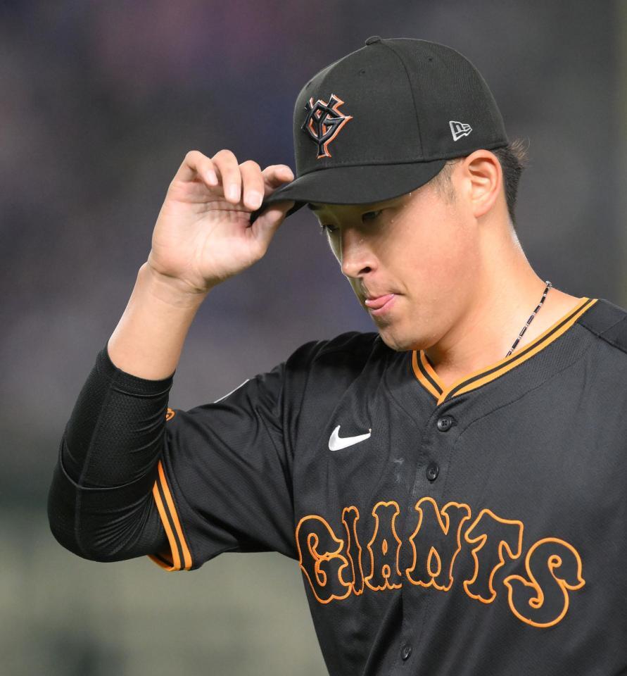 　２回、２者連続四球から先制打を浴びた堀田（撮影・伊藤笙子）