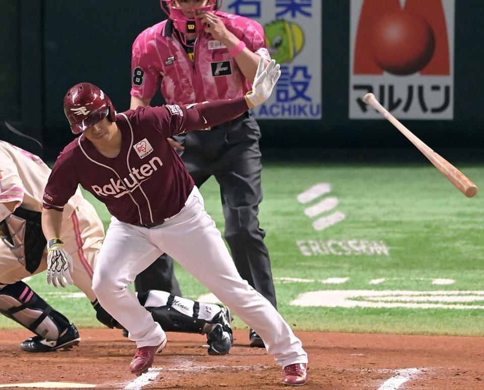 　７回、浅村は遊ゴロ併殺に倒れる