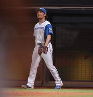 　９回、追加点を許した伊藤（撮影・中島達哉）