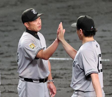 巨人・阿部監督　新１・２番は「岡本という大きい存在がいない中」で考えた打順と説明　「それがハマったな」　浅野の闘志あふれるプレーも評価