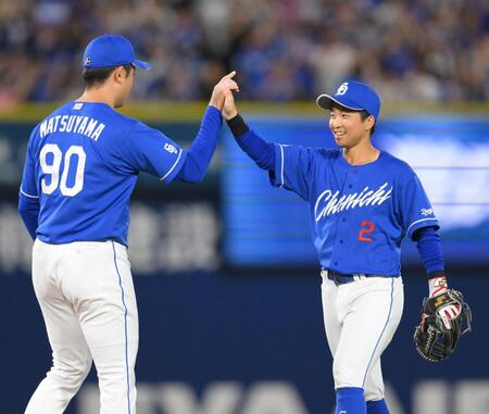 中日・田中　Ｖ１号「人生で一番の打球」１６６センチ小柄な体で躍動　井上監督「小さな大巨人」