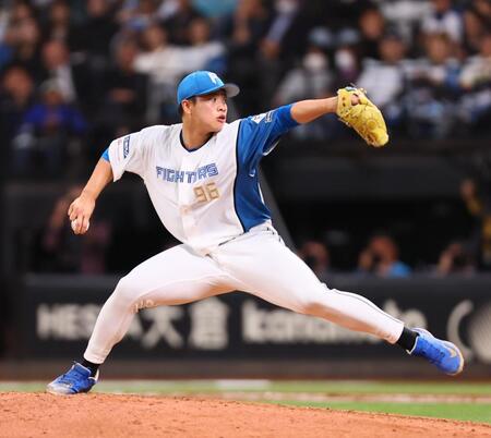 ９回にプロ初登板した孫易磊（撮影・中島達哉）