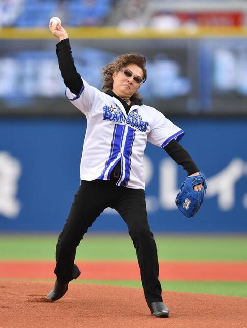 ＤｅＮＡ石井竜也が大暴投でまた土下座