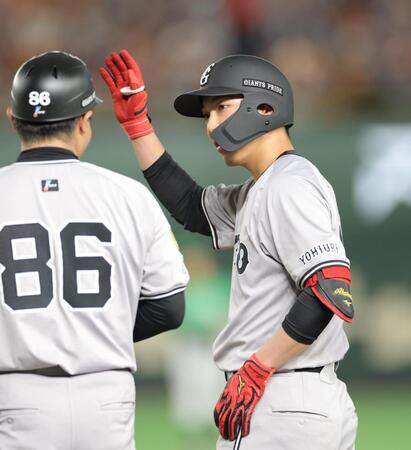 巨人３連勝！赤星がプロ初完投初完封で３勝目　自ら２点適時打