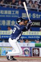 　５回、渡部聖が左中間に２ランを放つ