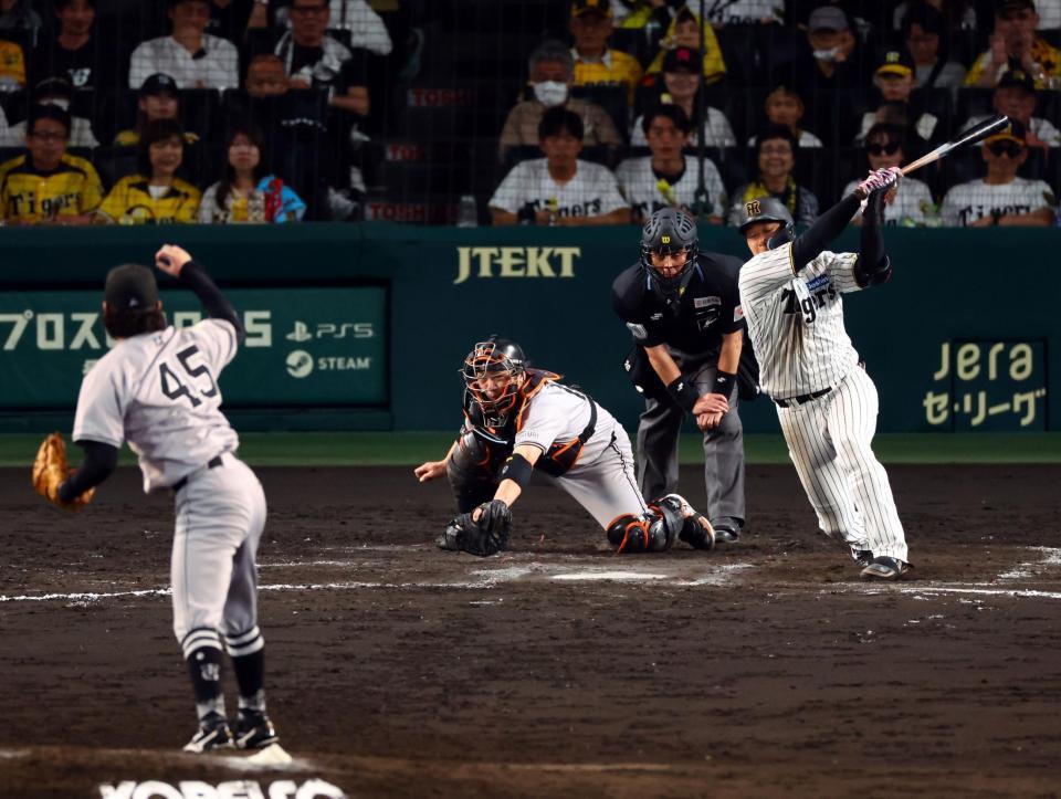 　８回、大山から空振り三振を奪う田中瑛（撮影・山口登）