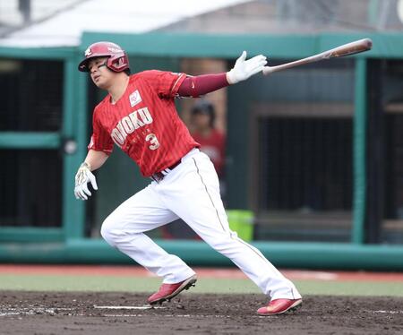 　２回、左前打を放ち、２００１安打とする浅村（撮影・金田祐二）