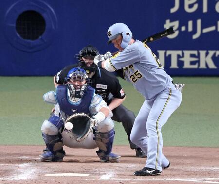 　四球を選ぶ渡辺（撮影・立川洋一郎）