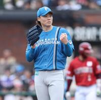 　３回２失点で降板した山崎（撮影・金田祐二）