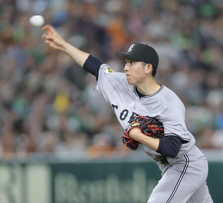 　ヤクルト戦に先発し力投する戸郷（撮影・西岡正）