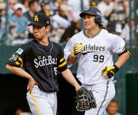 　５回、杉本（右）に３ランを浴びた大山