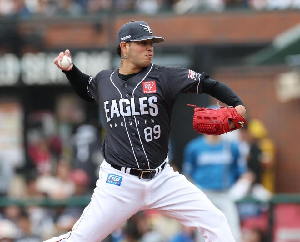 　力投するヤフーレ（撮影・金田祐二）