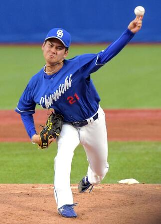 　３試合目の先発マウンドに立つ金丸（撮影・佐藤厚）