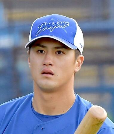 中日　板山祐太郎にアクシデント　守備練習中にボールが直撃　歩いてベンチにさがるも打撃練習再開　大事には至らず