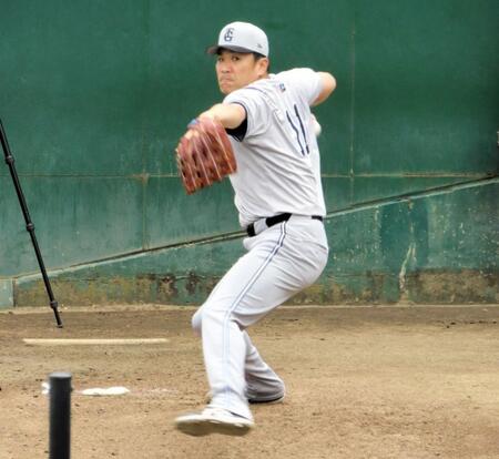 　次回登板へ向けて力強いブルペン投球を見せる田中将