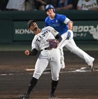 　４回、牧に同点ソロを打たれるデュプランティエ（撮影・飯室逸平）