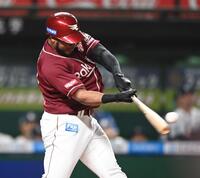 　４回、左越え２ランを放ったフランコ（撮影・園田高夫）