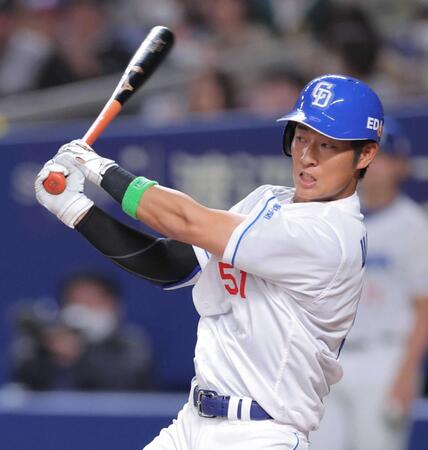 中日 上林誠知が初球先頭打者アーチ!移籍後初、7年ぶりの一撃 赤星の148キロを完璧に右翼席へ 2試合連発