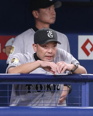 巨人　逆転成功＆丸のバットがカメラマン席に飛び込むハプニング　敵地ざわつく中、若林が初球を完璧に捉える