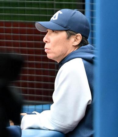 ヤクルト・高津監督「２点でも勝てる可能性はある」　１１試合連続２得点以下でプロ野球ワースト記録にリーチも　投手交代の珍事は「こちらの連絡ミス」と謝罪