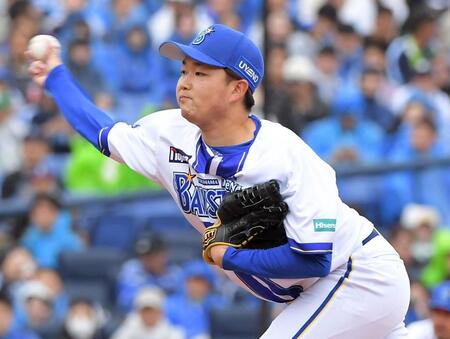 　ヤクルト打線に立ち向かう石田裕（撮影・佐藤厚）